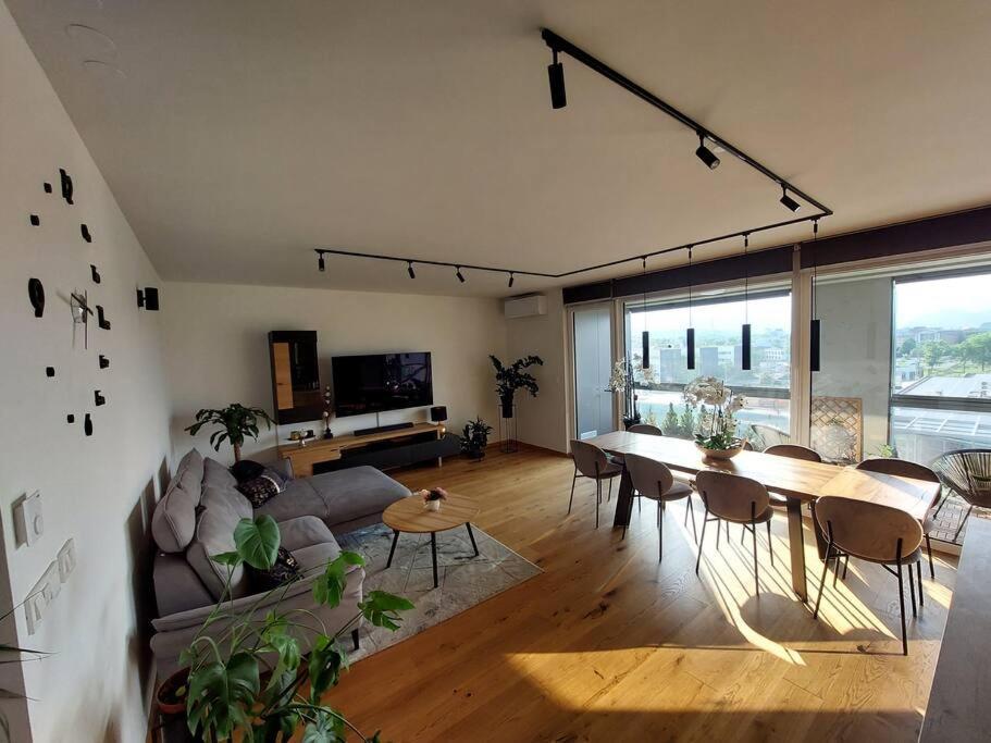 Luxury Apartment Lubiana Esterno foto